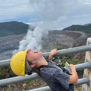 Meet your Posher, Cami